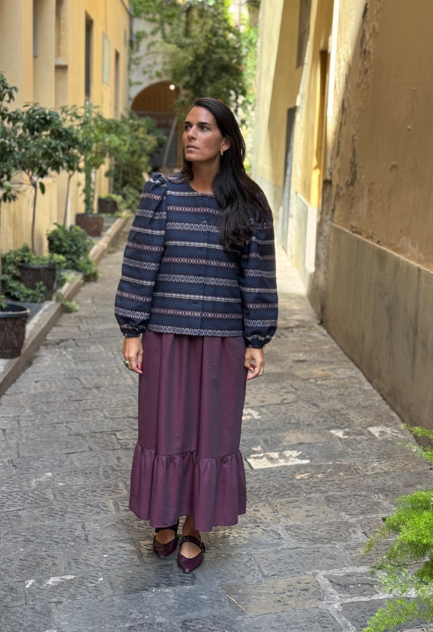 Vestido Alessandra borgoña