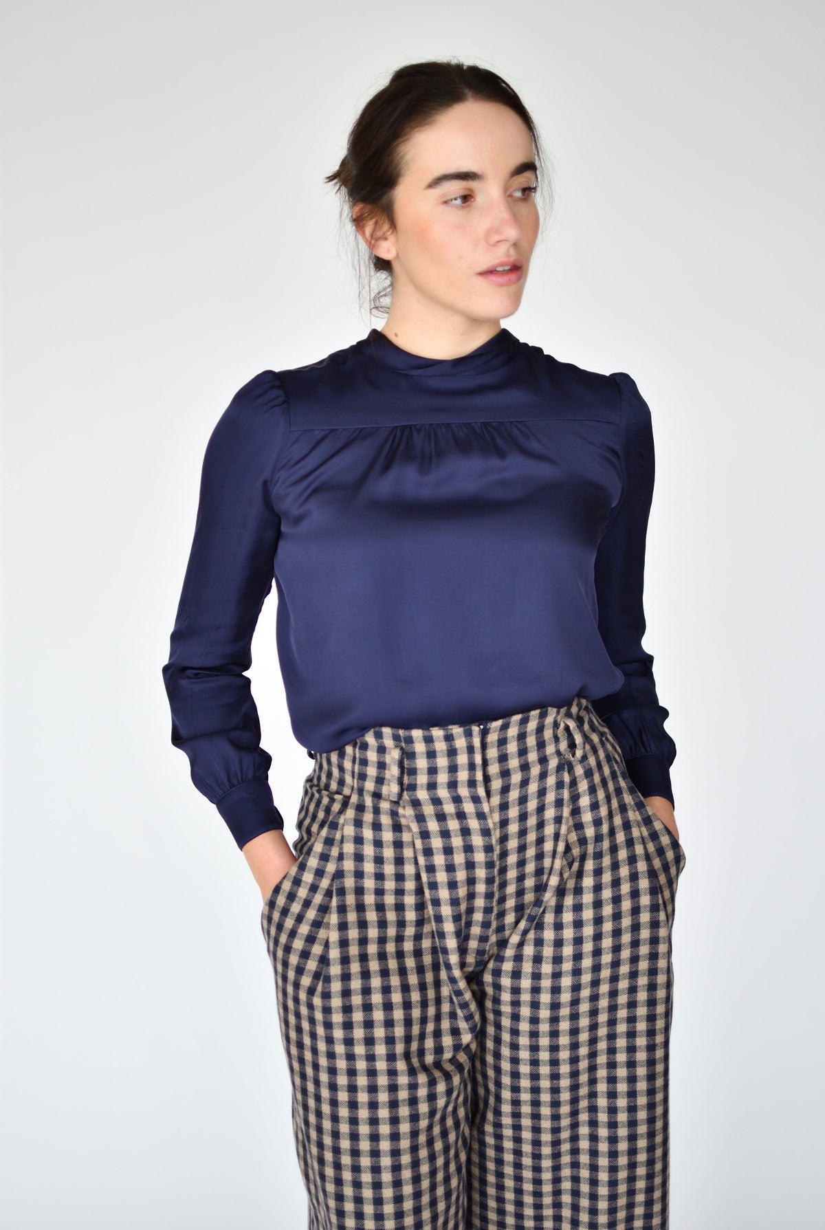 Total Look Camila Azul noche y Anne Vichy – Blusa Camila Azul noche, foto 1 | Boj Woman
