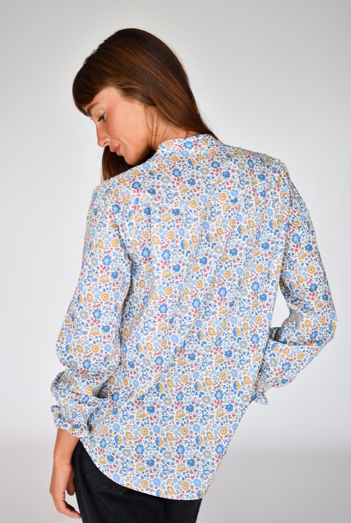 Blusa Clarice Liberty D'anjo – vista lateral | Boj Woman
