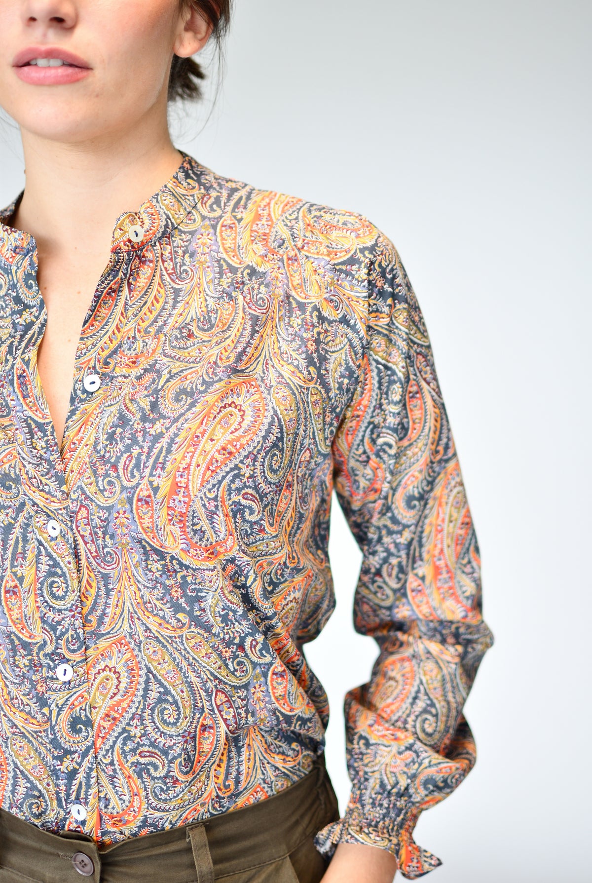 Blusa Liberty Paisley – detalle del estampado Liberty | Boj Woman