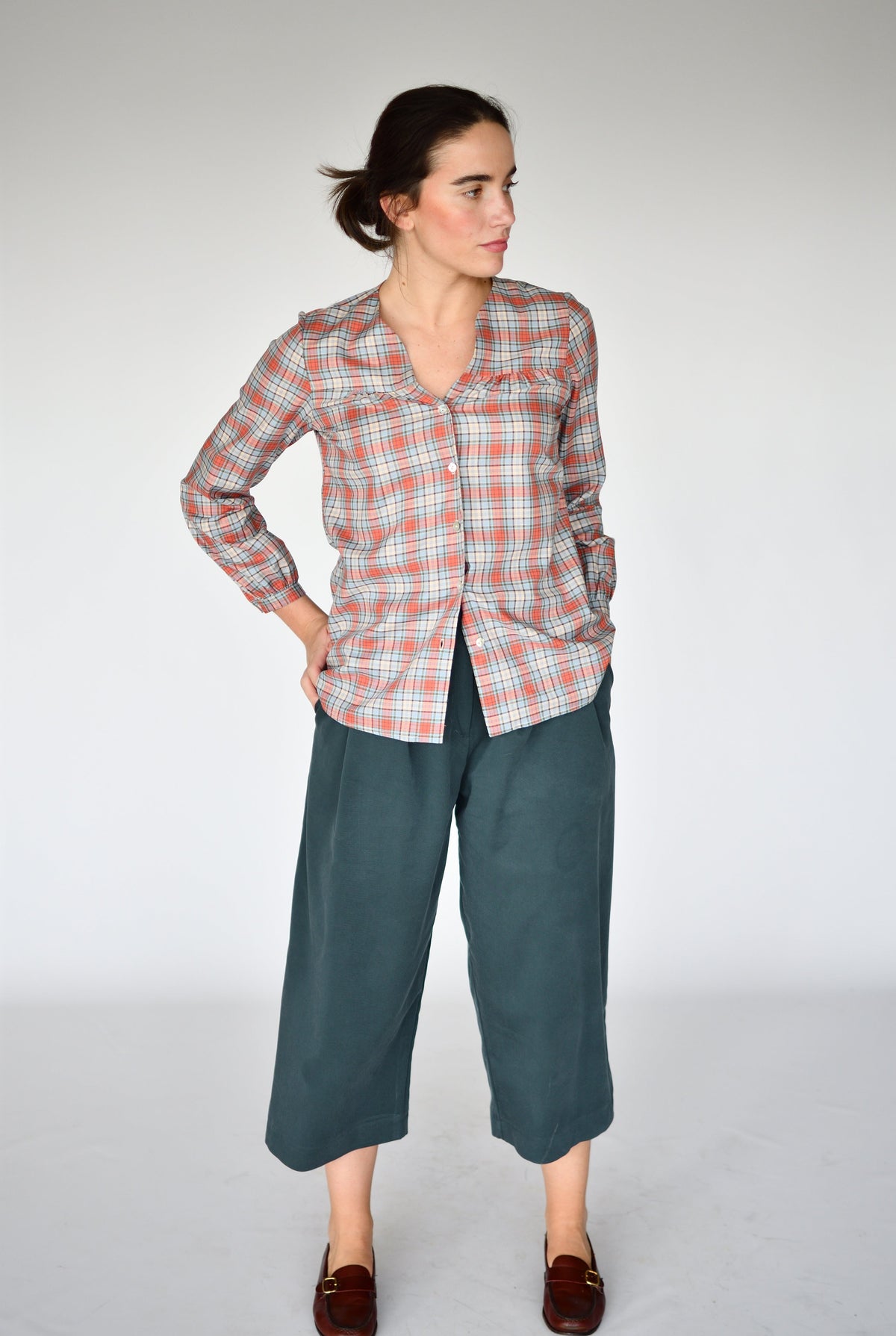 Total Look Lia y Anne Musgo: Camisa Lia Stirling y Pantalón Anne Musgo, foto 5 | Boj Woman