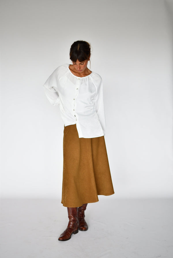 Total Look Lottie Satén y Micropana Camel – Camisa Lottie Satén blanco, foto 1 | Boj Woman