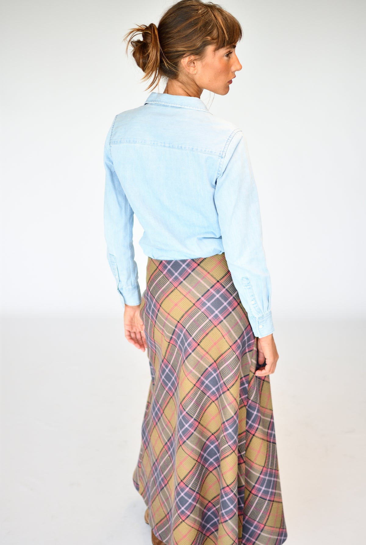 Camisa Vaquera – espalda tres cuartos | Boj Woman