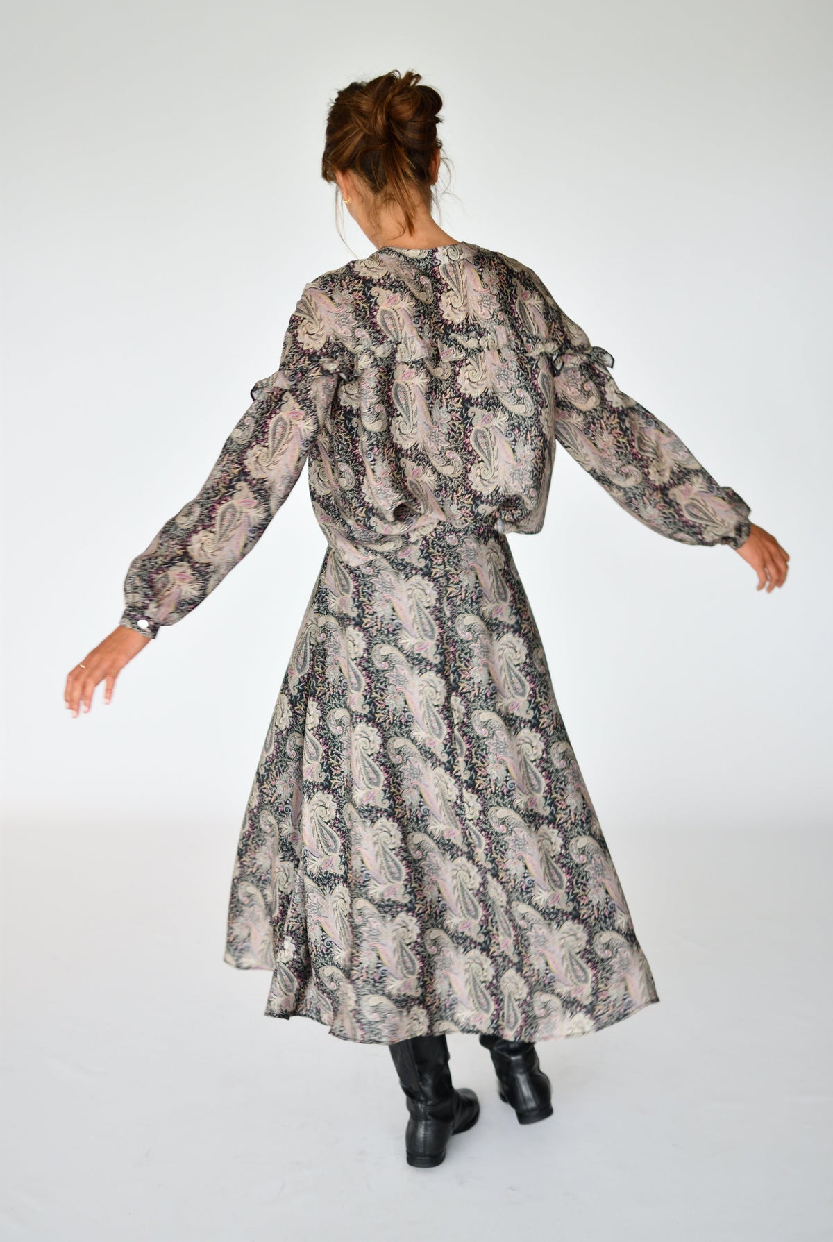 Total Look Alessia y Celine Paisley negro – Falda Celine Paisley negro, foto 1 | Boj Woman
