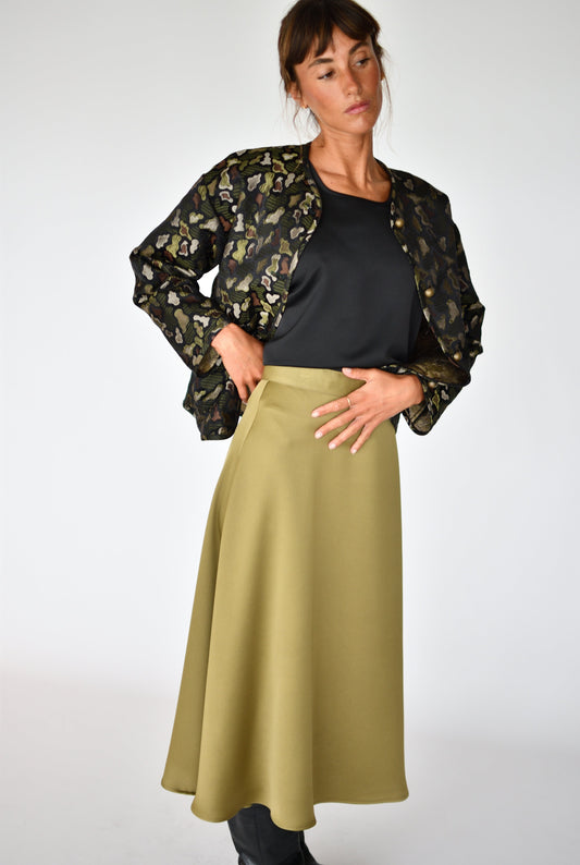 Total Look Cleo Negro y Celine Verde: Top Cleo Negro y Falda Celine Verde, foto 2 | Boj Woman