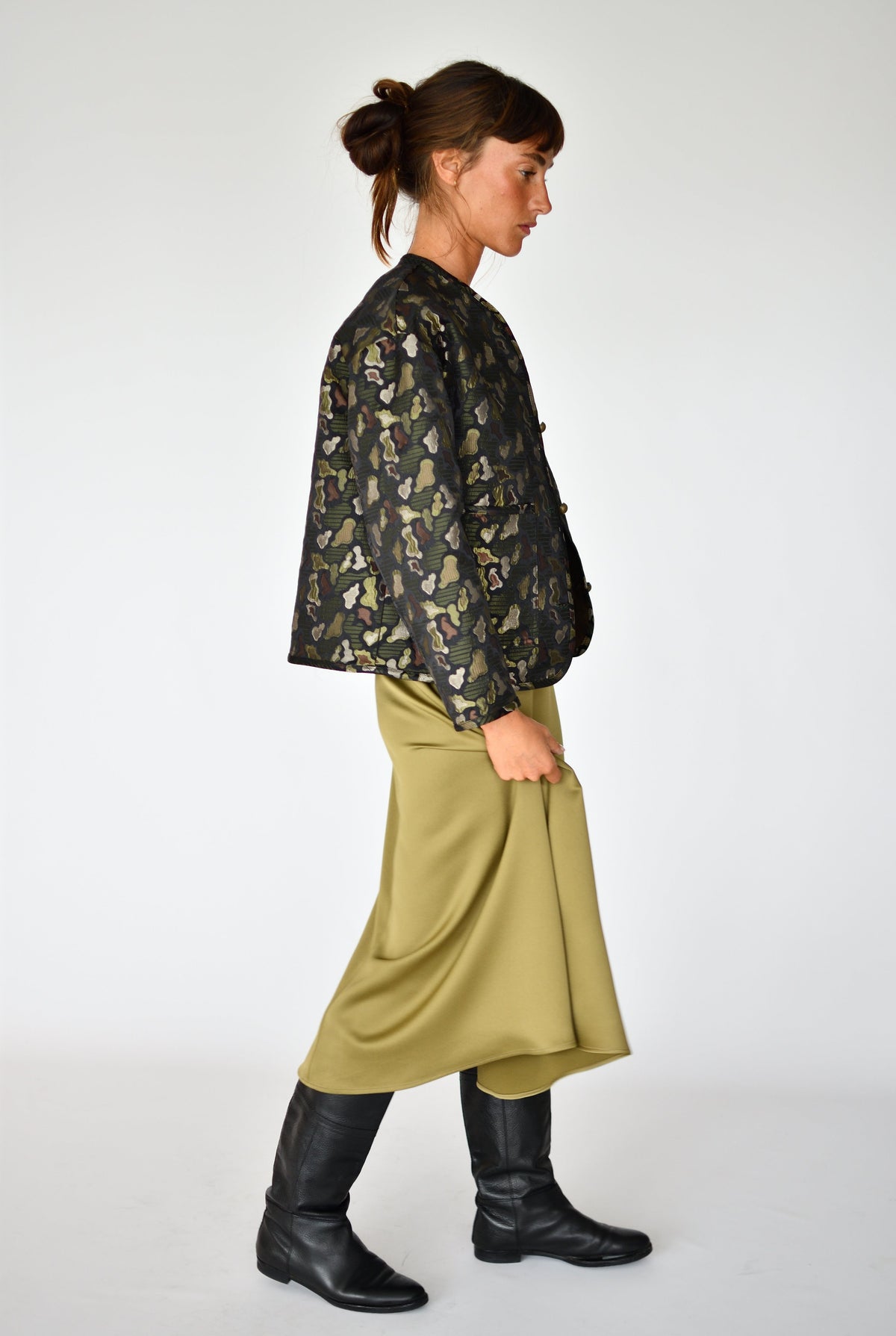 Total Look Cleo Negro y Celine Verde: Top Cleo Negro y Falda Celine Verde, foto 4 | Boj Woman
