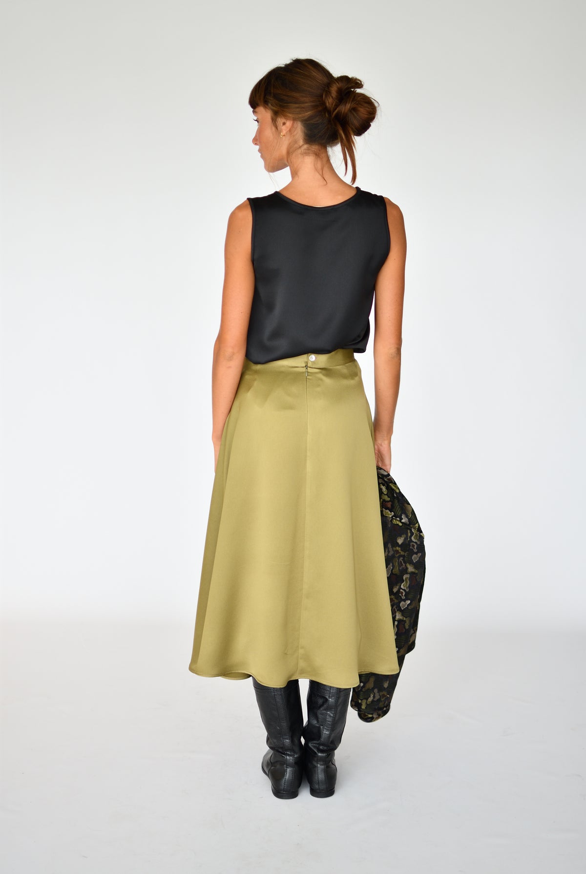 Falda Celine Verde – espalda sin chaqueta | Boj Woman