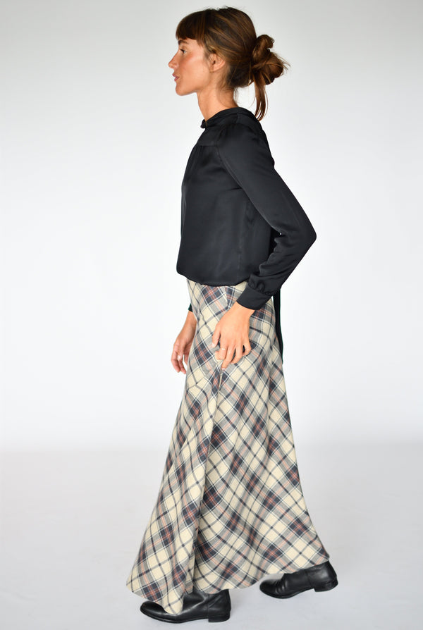 Total Look Camila Negra y Charlotte Crail – Falda Charlotte Crail, foto 2 | Boj Woman
