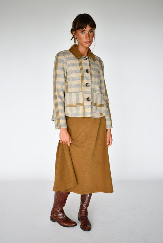 Saia Bombazina Camel – corpo inteiro | Boj Woman