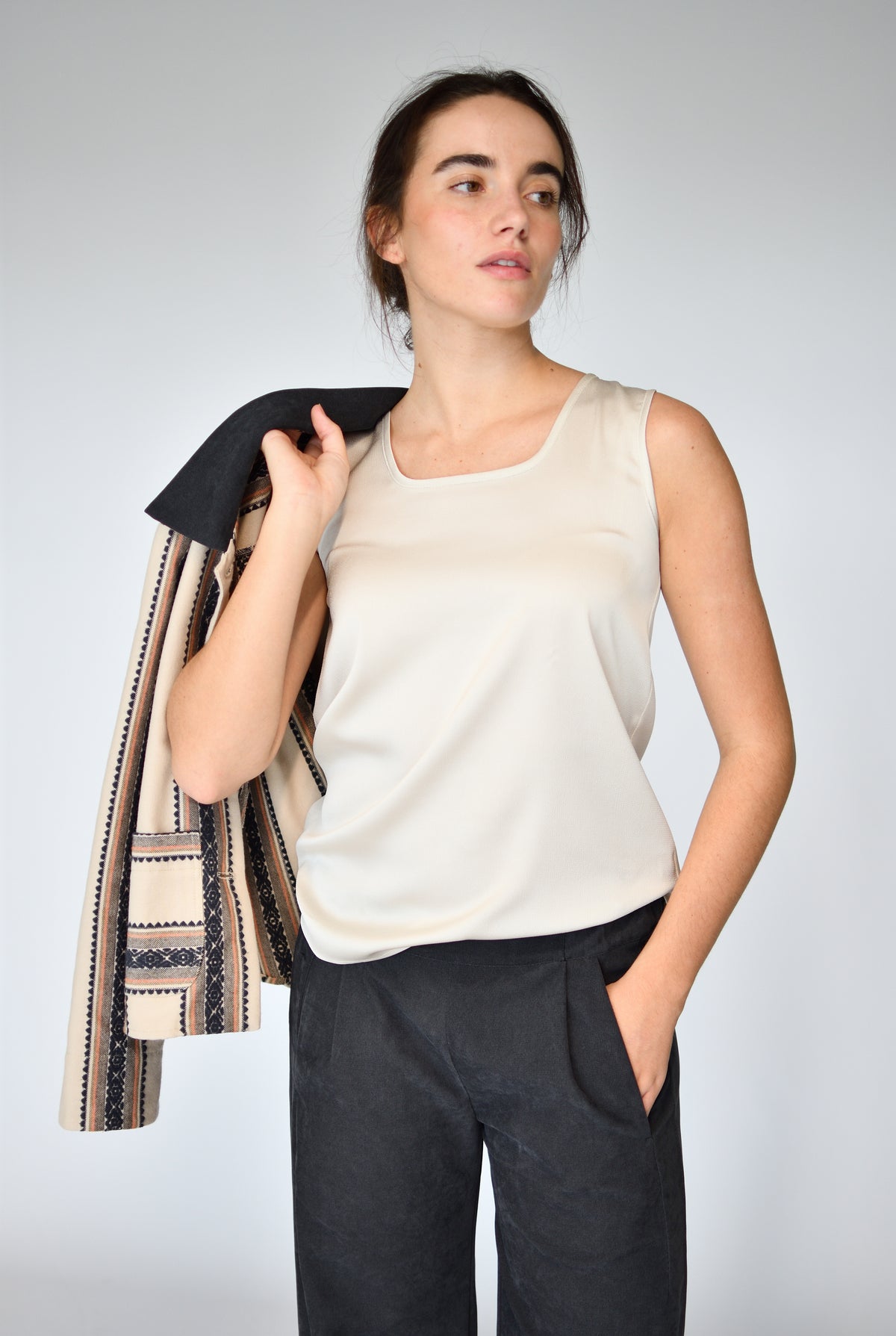 Top Cleo Beige – vista frontal | Boj Woman