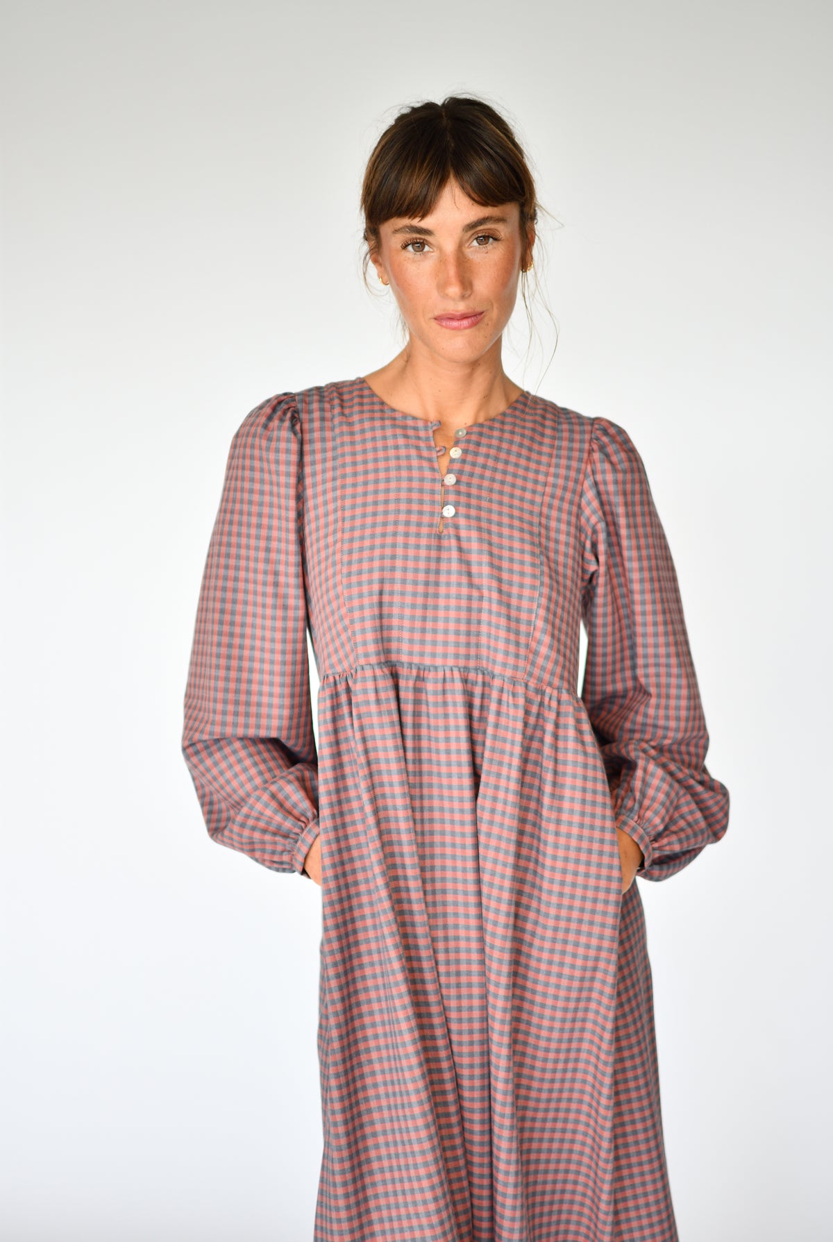 Vestido Alessandra Coral – vista frontal | Boj Woman