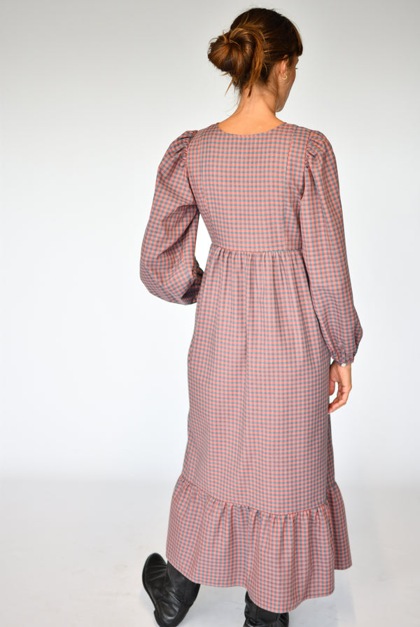 Vestido Alessandra Coral – corpo inteiro | Boj Woman