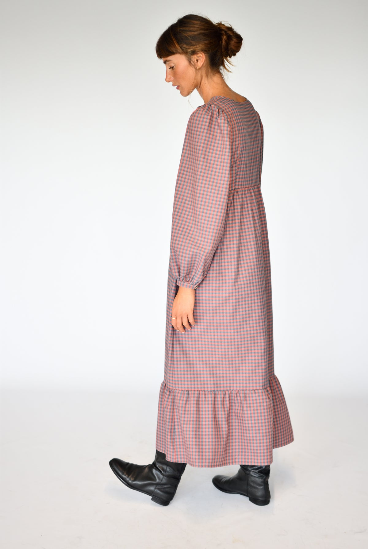 Vestido Alessandra Coral – vista lateral | Boj Woman