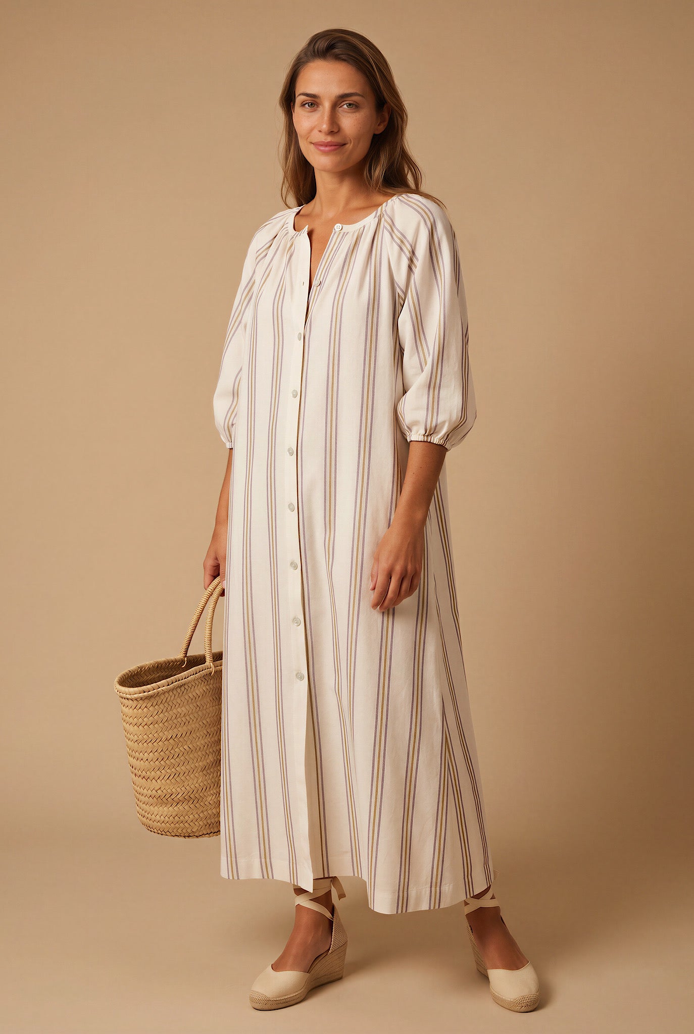 Vestido Aline Étnico Malva con  Bolso y cuñas de lazada beige de BOJ Woman SS26 | nozoom