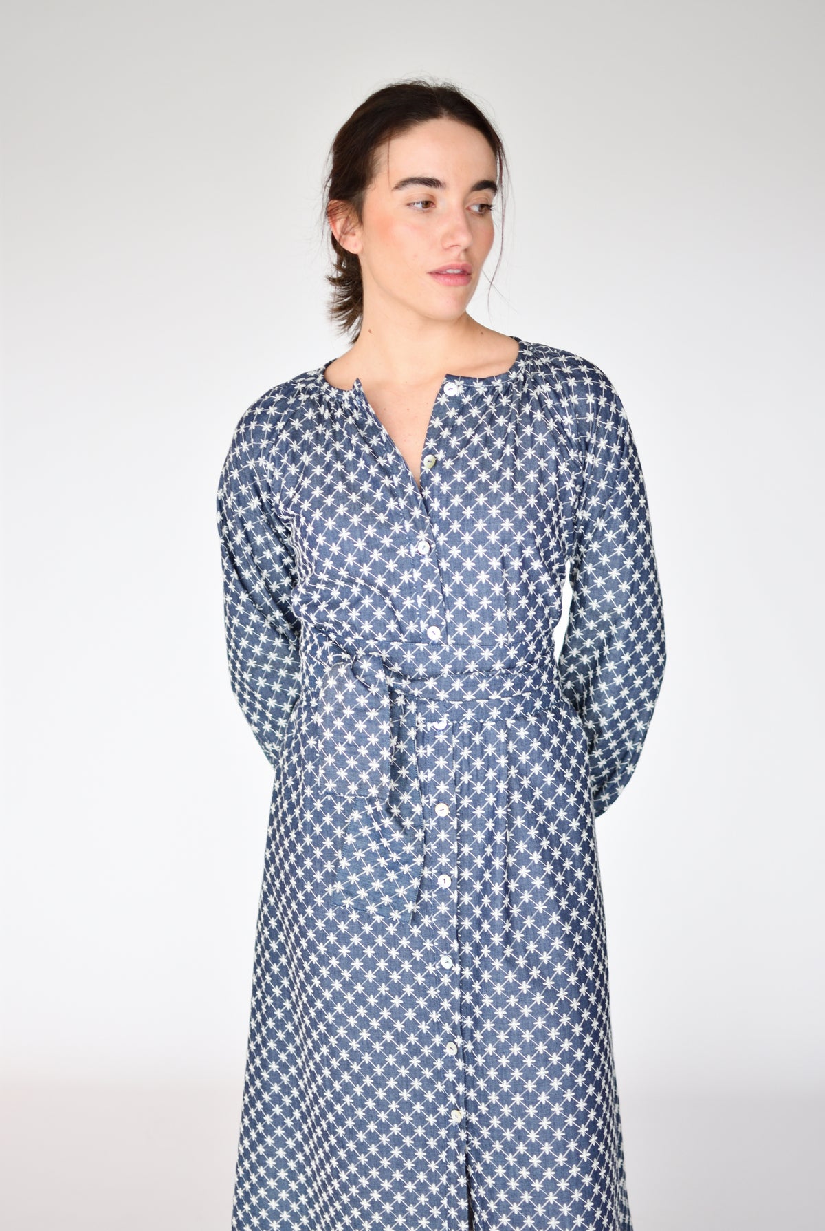 Vestido Ingrid Denim – detalhe do corpo | Boj Woman