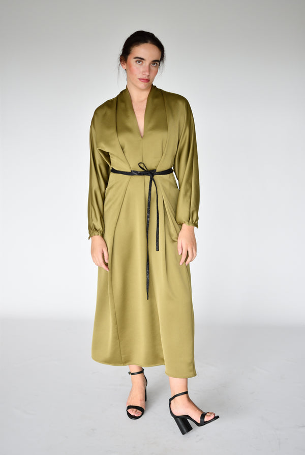 Vestido Mia Verde – corpo inteiro | Boj Woman