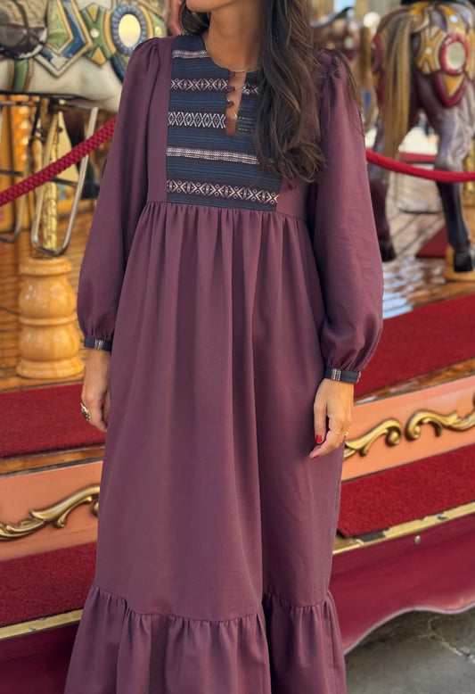 Vestido Alessandra borgoña
